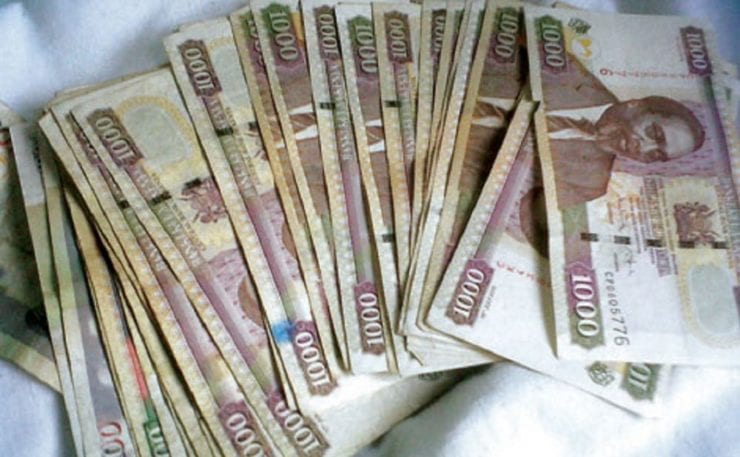 ‘Unkenyan’ like rush to return the old Sh1000 notes