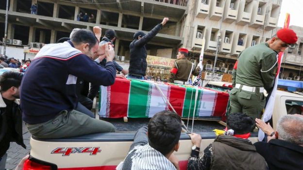 Qasem Soleimani: Mourners gather in Baghdad for funeral procession