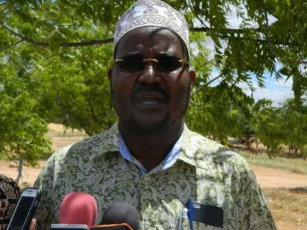 Wario calls on government to help contain locust invasion