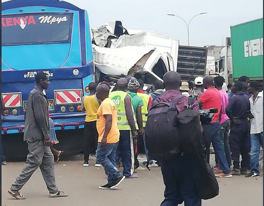 Three people injured in Thika Road crash