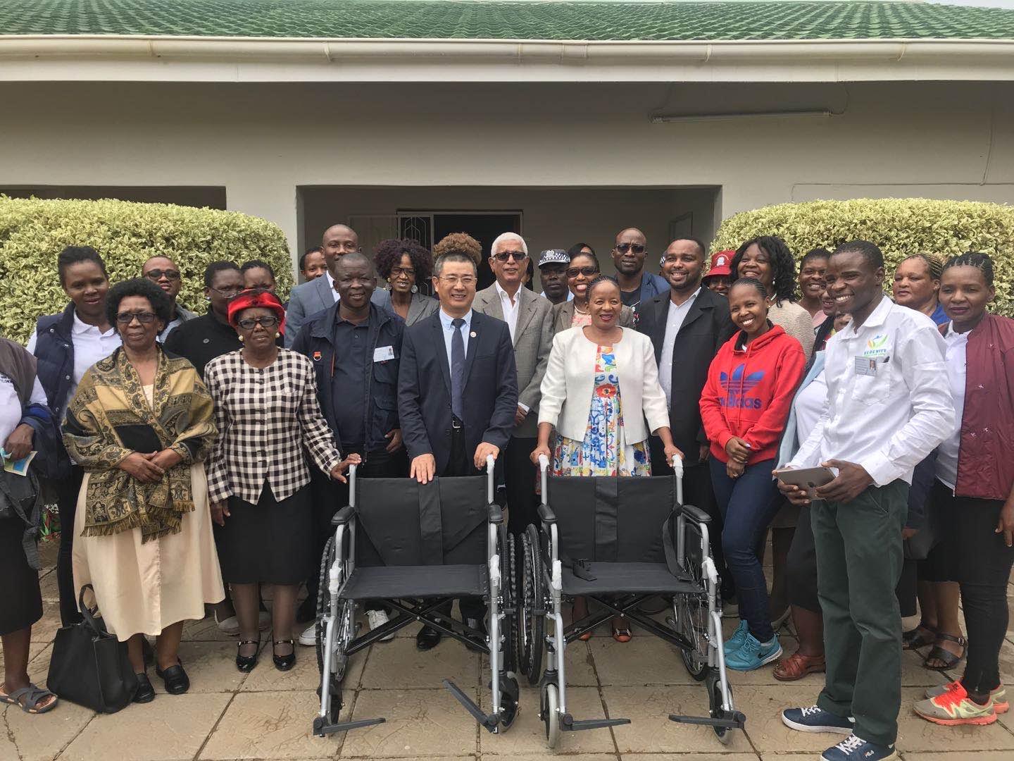 Chinese association in Botswana donates wheelchairs to community