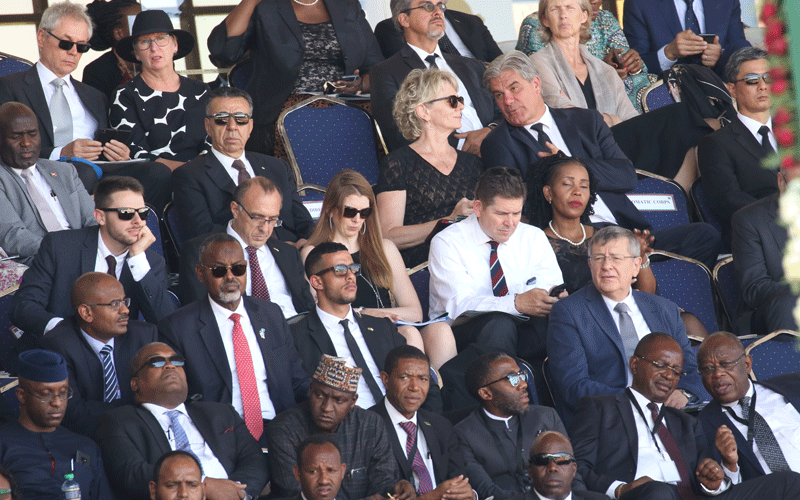 Foreigners leave Nairobi as flights ban takes effect
