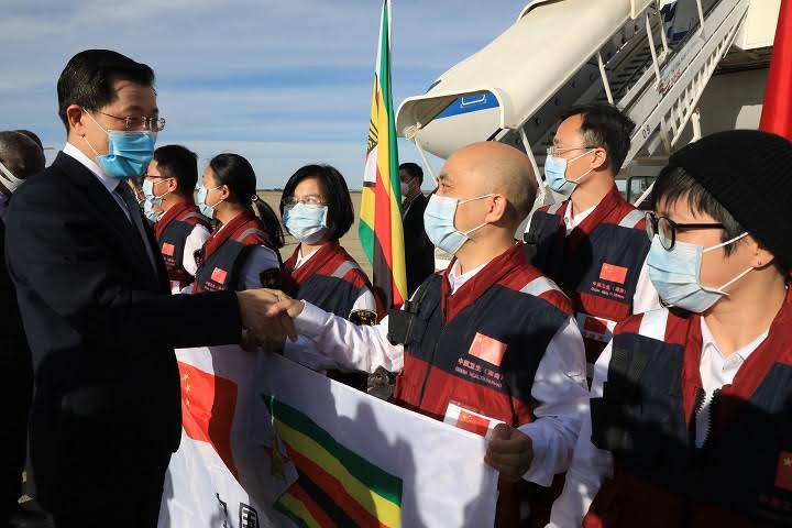 Chinese medical team arrives in Zimbabwe to help combat COVID-19