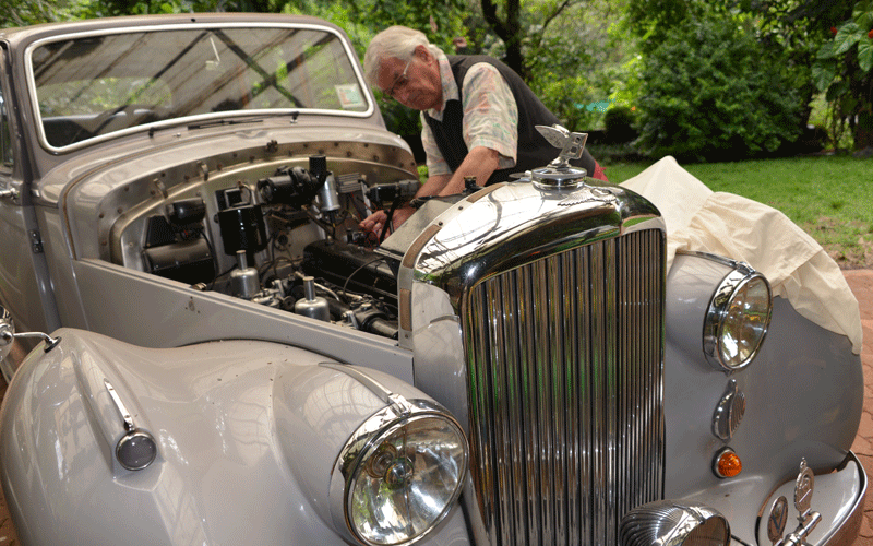 1949 Bentley Limousine adds style to Concours d’Elegance