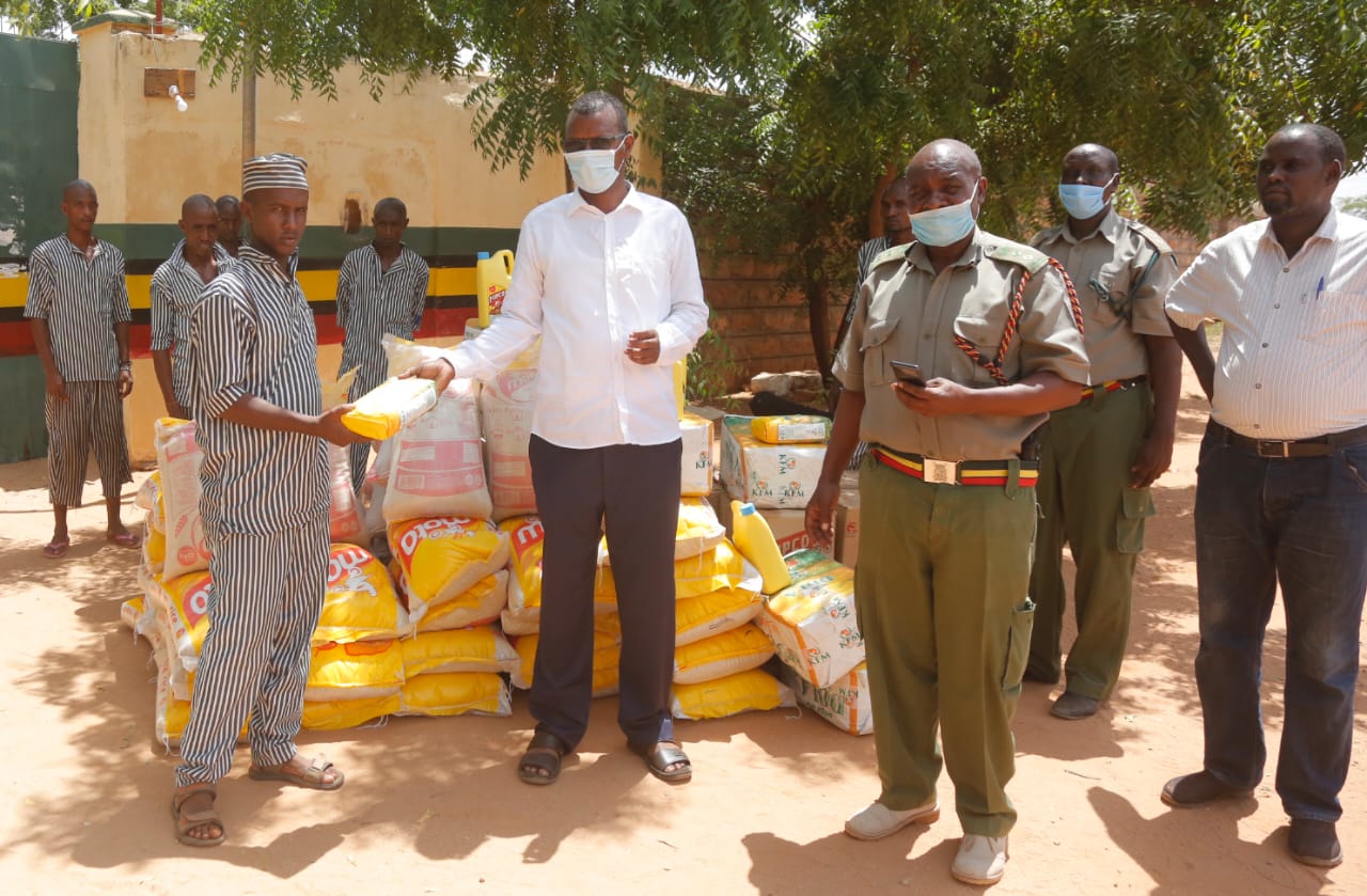 Mandera County donates foodstuff to residents and prisoners