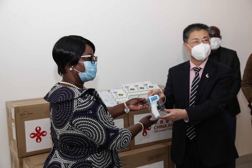 China donates medical supplies to Zambia