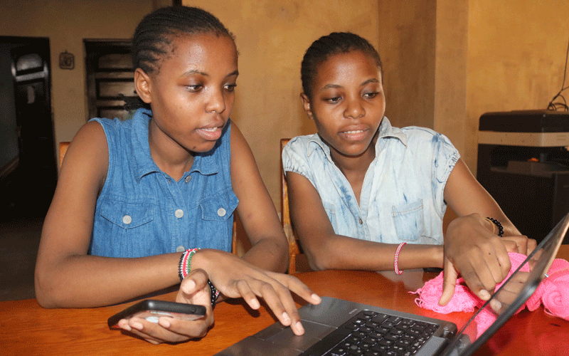 Coast twins find lifeline in online writing