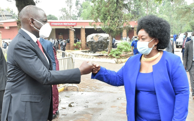 DP braves hostile crowd to fault proposals