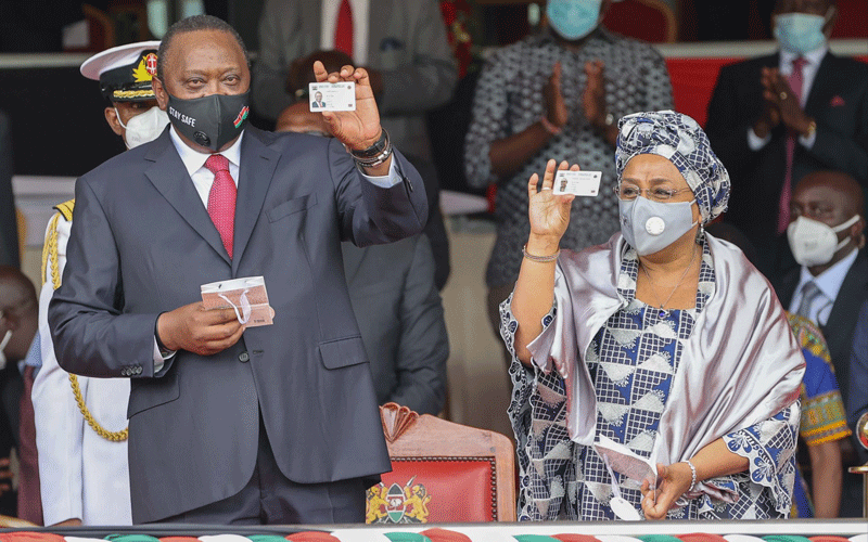 Uhuru, First Lady pioneer Huduma Namba holders