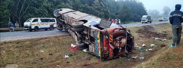 Bus accident leaves 26 nursing injuries