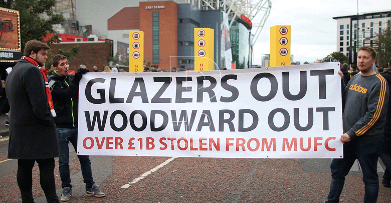 Man Utd fans storm club in  ESL protest