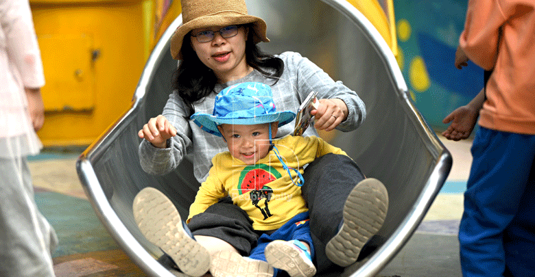 China allows couples to have three children
