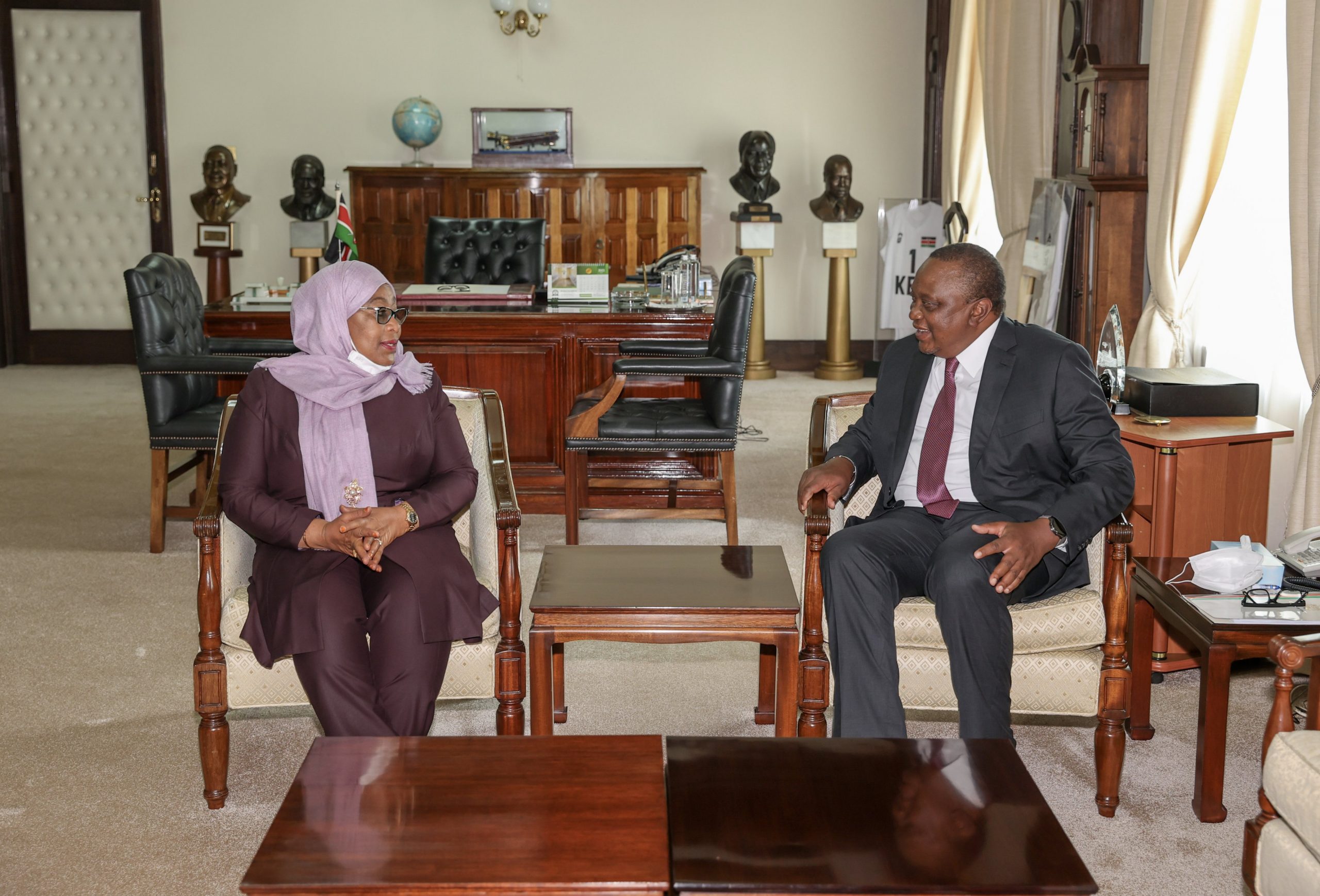 Kenya, TZ to benefit from Ksh100 billion deal as Suluhu and Uhuru meet