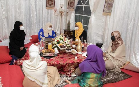 President Suluhu joined by a cross-section of Kenyan Muslim women for Iftar at State House, Nairobi on May 4. 