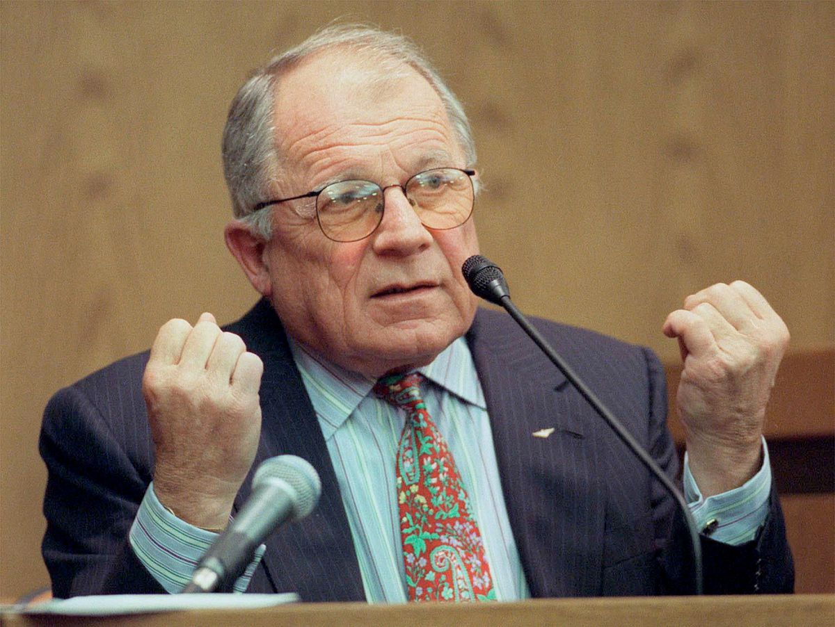 Lawyer who represented OJ Simpson in “trial of the century,’ dies aged 87