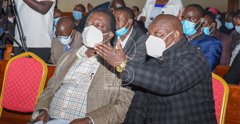 Mudavadi lashes out at Ruto for running down economy