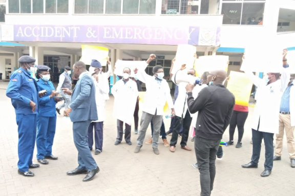 Doctors strike at KNH over poor employment terms