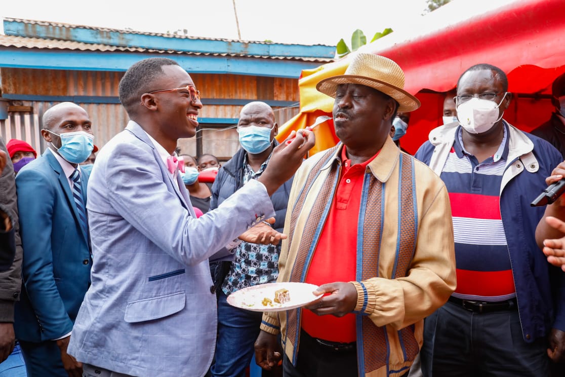 Raila surprises Kiambu man who invited him to his birthday bash via random text