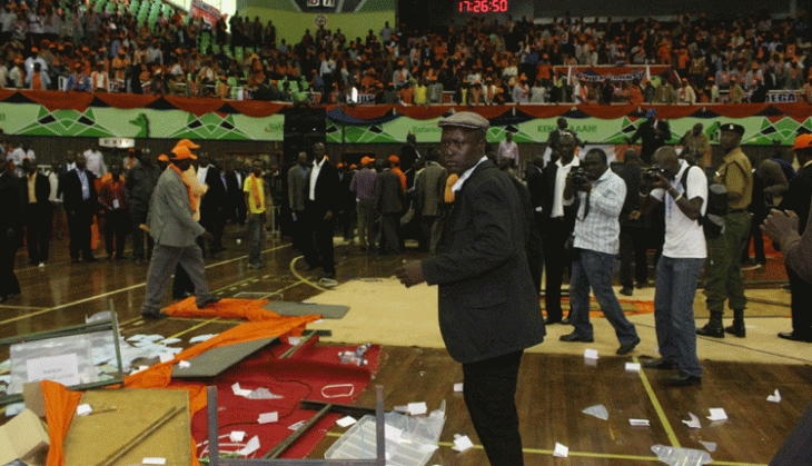 Day Raila almost lost ODM party to Ruto cronies