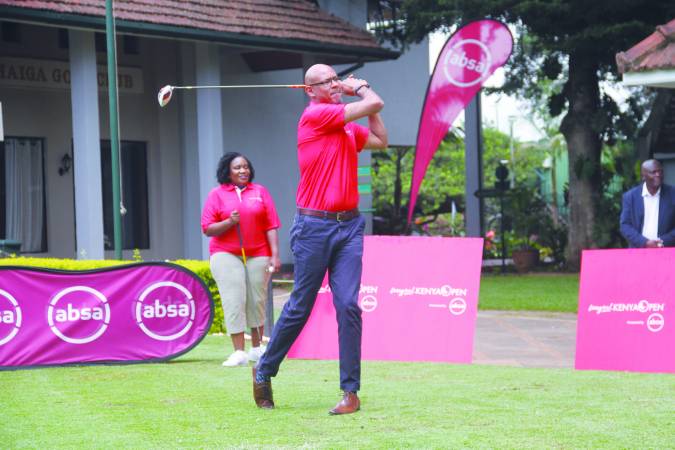 Golfers tee off in support of marginalised children