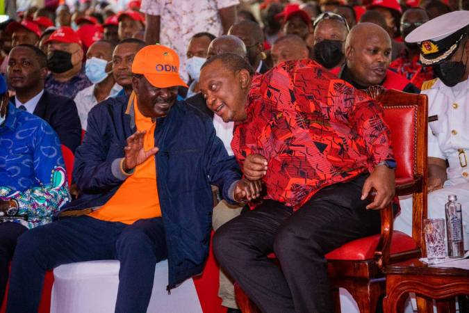 Uhuru describes Raila as peaceful, forgiving statesman