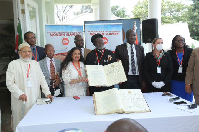 Faith leaders sign declaration to fight modern slavery