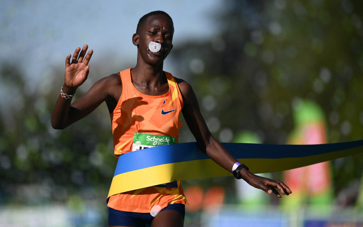 Kenyans grab huge weekend victories