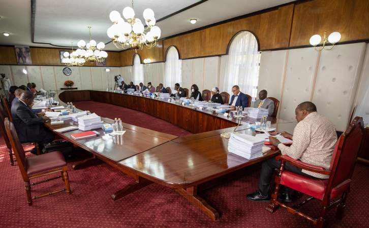 Ruto attends Cabinet meeting amid bitter fallout with Uhuru
