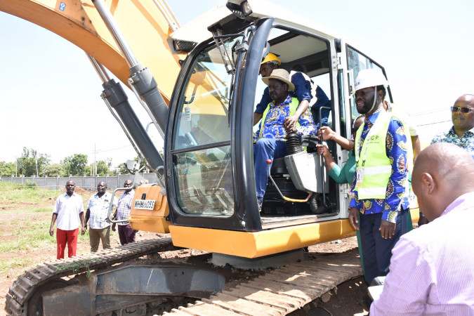 Raila commissions Sh65b housing project in Kisumu