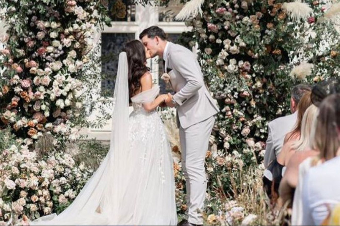 Harry Maguire weds childhood sweetheart