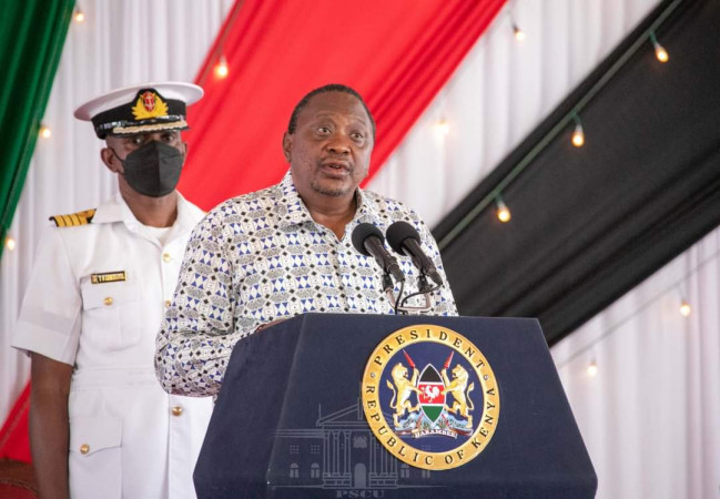Uhuru orders ministries to hasten issuance of title deeds