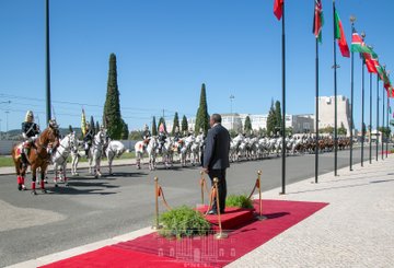 Uhuru accorded State reception in Portugal complete with horseriders
