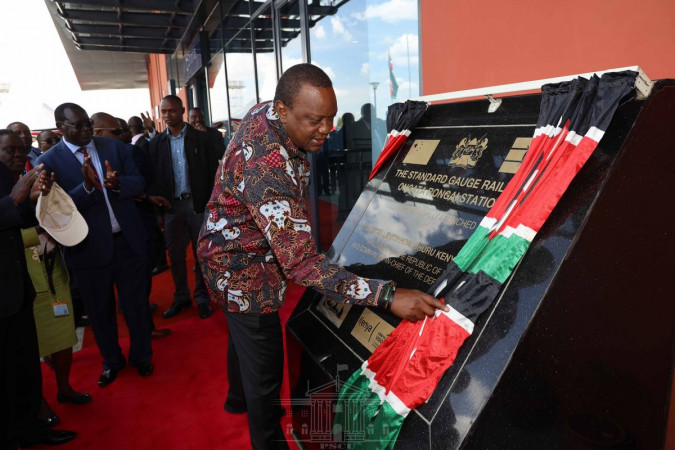 Uhuru defends Kenya’s huge appetite for loans