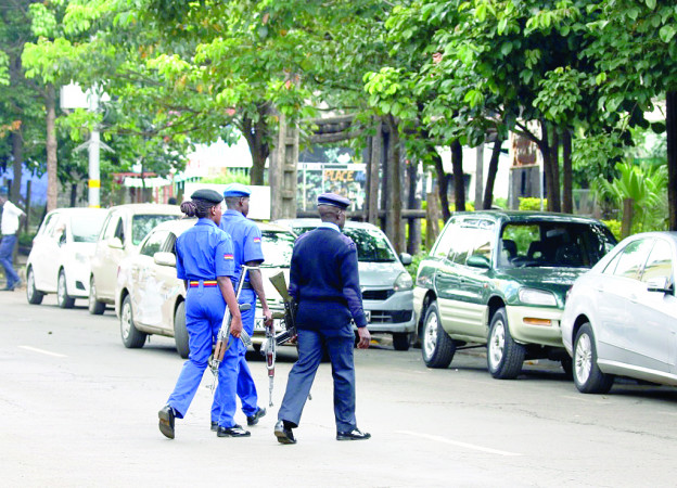 Police on patrol in Nairobi streets. The Kenya Kwanza manifesto promises better times ahead. PD/file