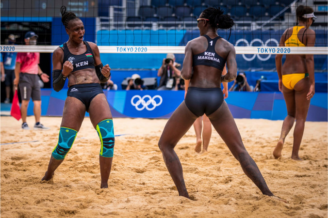 Brackcides Agala (Left) and Gaudencia Makokha made history by registering Kenya's first-ever beach volleyball win at the Commonwealth Games as they beat their counterparts from Ghana, Rashaka Katadat and Juliana Aryee in three sets at the 2022 games in Birmingham, England. PHOTO/ Volleyball World 