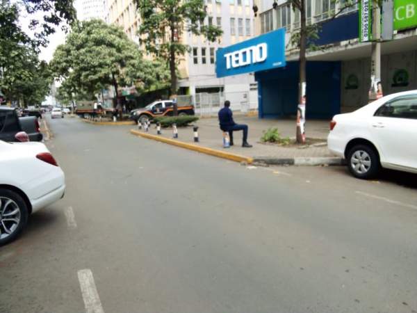 Detectives raid Ruto's former private offices.