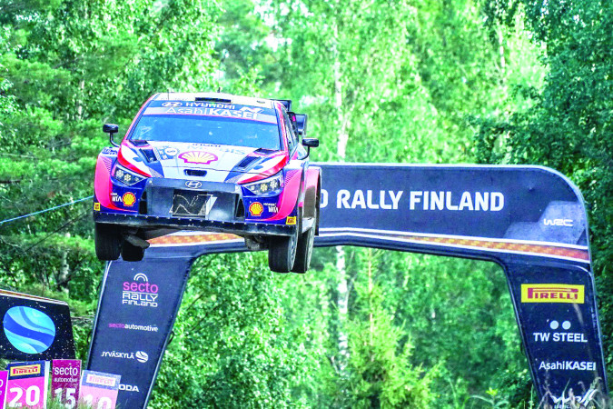 Determined Tänak prevails in Finland