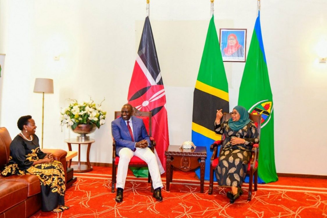 Open frontiers for trade, Ruto tells EAC leaders