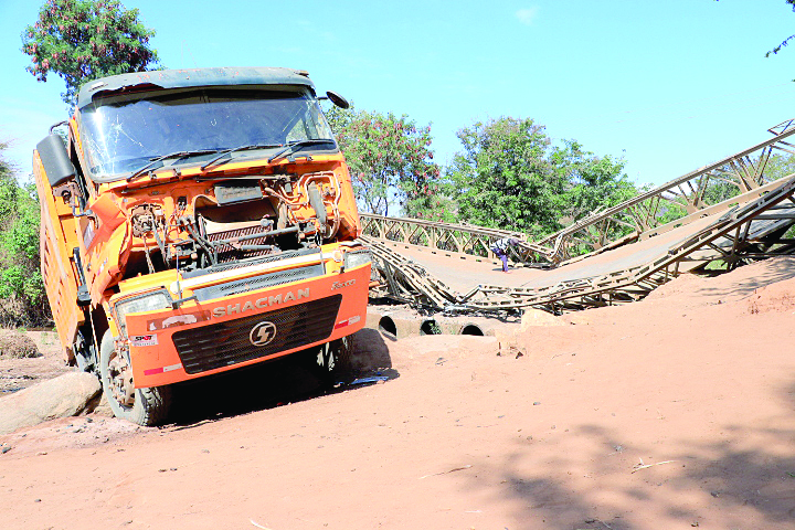Collapsed bridge in Embu disrupts trade for residents