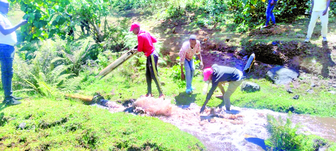 Looming water crisis after blockage of river flow in Mathira