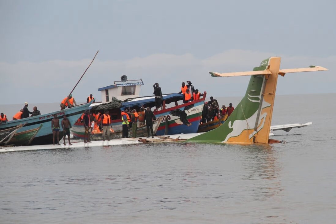 Fisherman tried to break window to save pilots