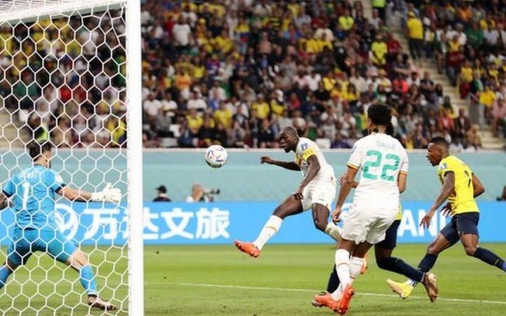 Senegal beat Ecuador 2-1 to book their space in knockout stages