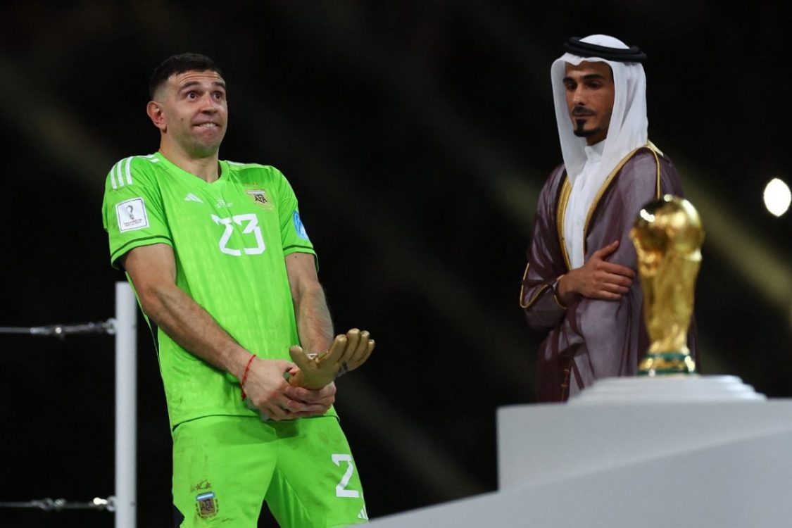 French politician wants FIFA to revoke Golden Glove award from Emiliano Martinez