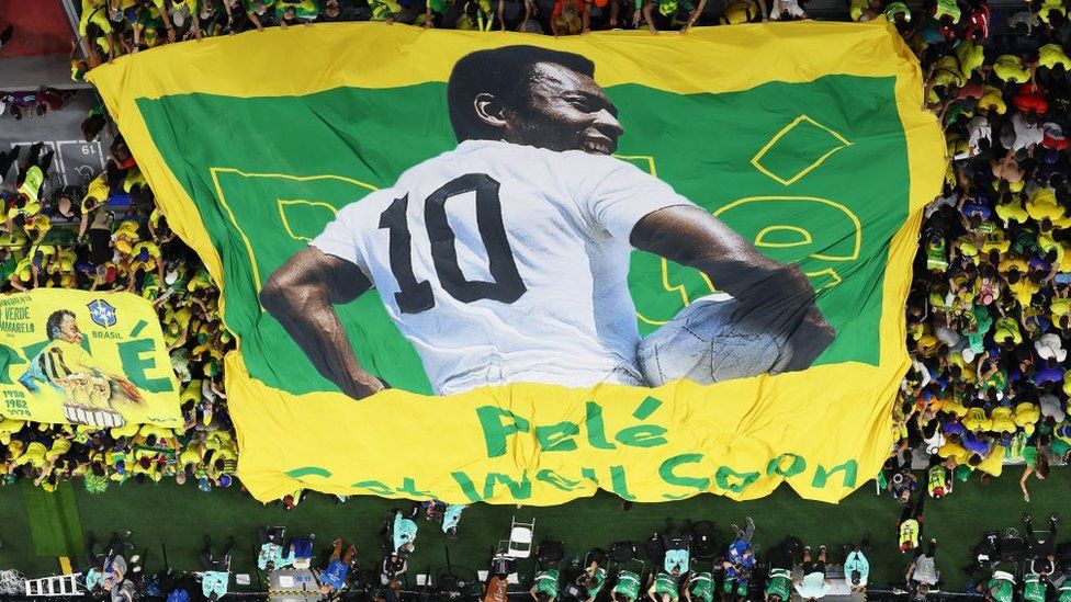 Premier League and EFL players to wear black armbands in Pele’s honour