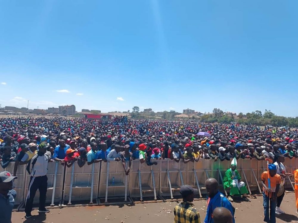 Raila’s supporters throng Jacaranda grounds ahead of his ‘No Handshake’ rally