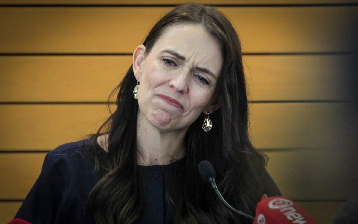 Jacinda Ardern: New Zealand PM to step down next month