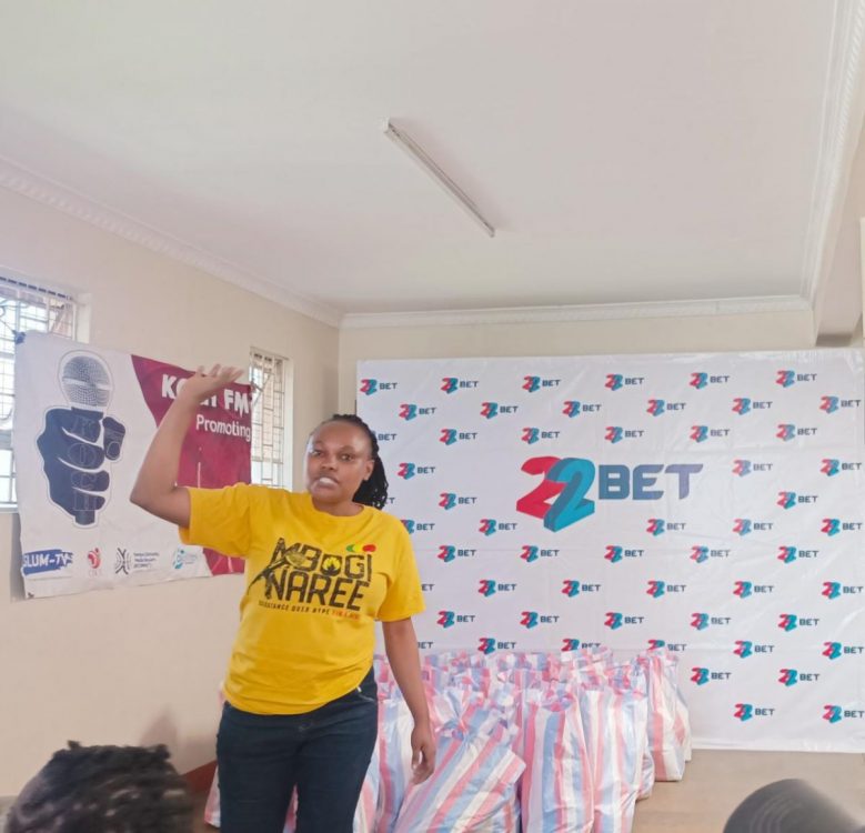 22Bet distributes foodstuffs in Korogocho, Kariobangi