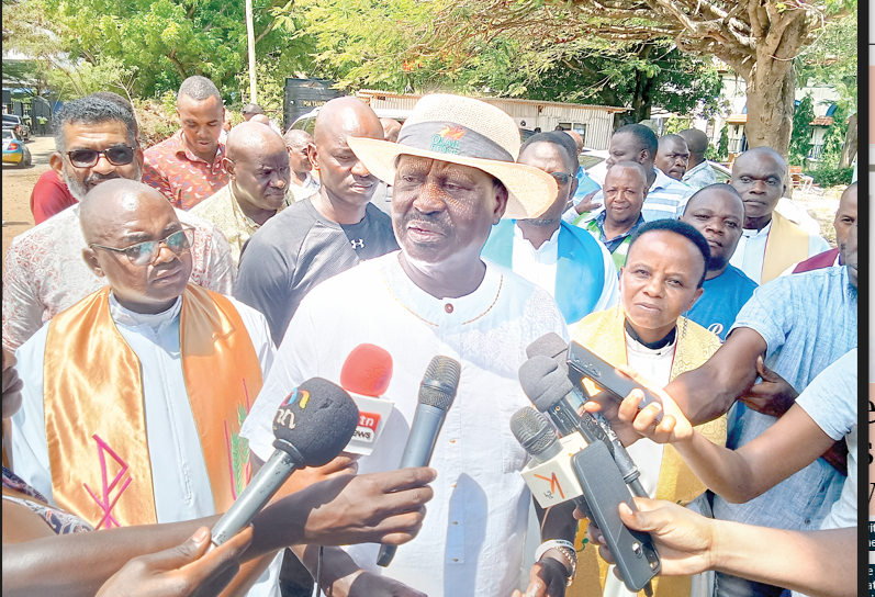 ‘Shilingi mia tano unafanya nayo nini’ – Raila dismisses Hustler Fund