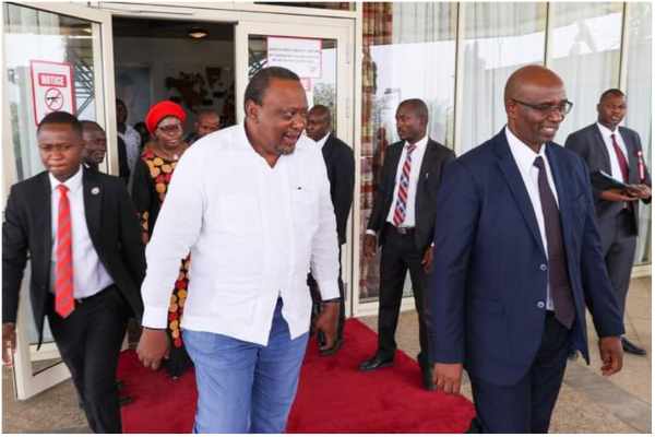 Uhuru arrives in Nigeria ahead of country’s general election