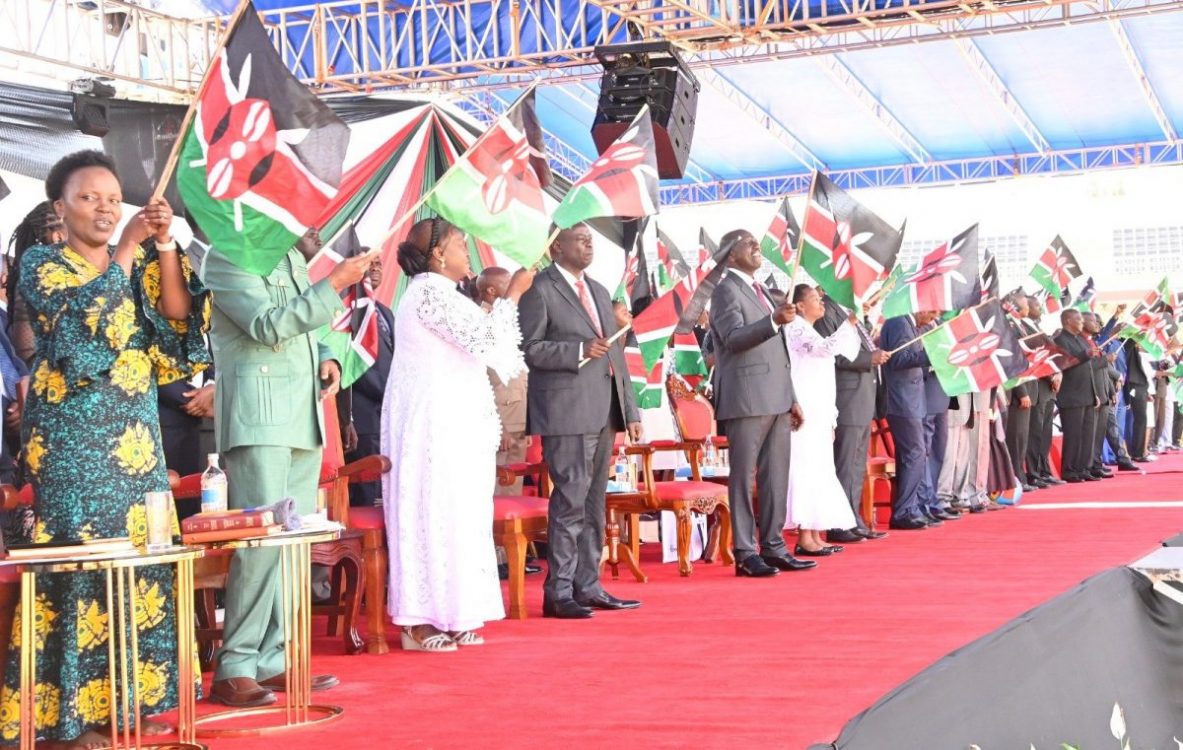 'Kenya is not a theocracy' - Kabando wa Kabando hits out at Ruto over Nyayo prayers